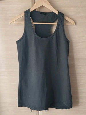 Athletic sleeveless T-shirt like new, gray, size M