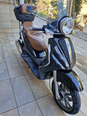 Beverly 300 2011 used, 84 km mileage