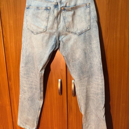 H&M Relaxed Fit Jeans light wash, like new, size W33/L32