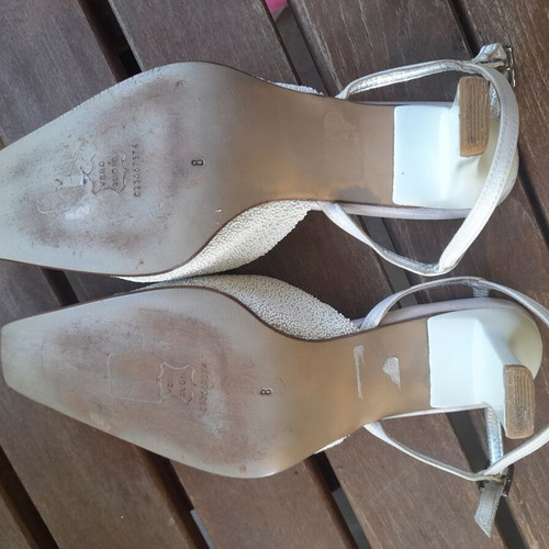 White strass pumps size 38 like new