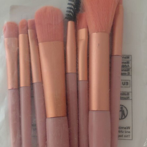 Makeup brushes travel size new, soft pink set