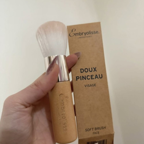 Face brush Embryolisse new