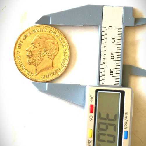 Gold Plated George V English Five Pound Coin with Luxury Case