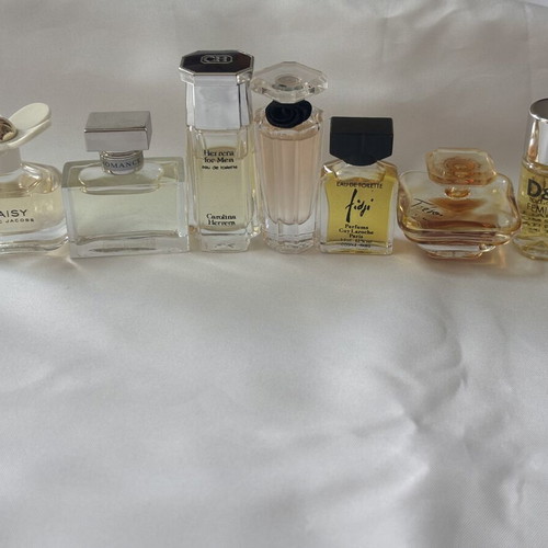 Miniature perfume set used, Marc Jacobs Daisy and more