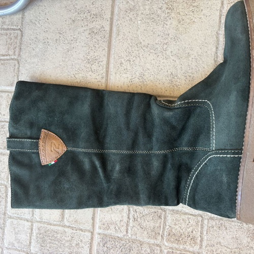 Ragazza women's boots like new, cypress color, suede, size 38