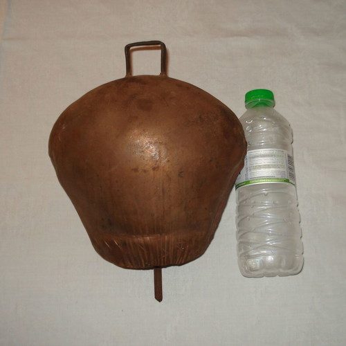 Large bell used, length 21cm, height 25cm, width 13cm
