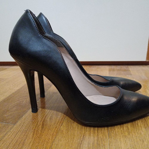 Ellen pumps size 40 used, red and black
