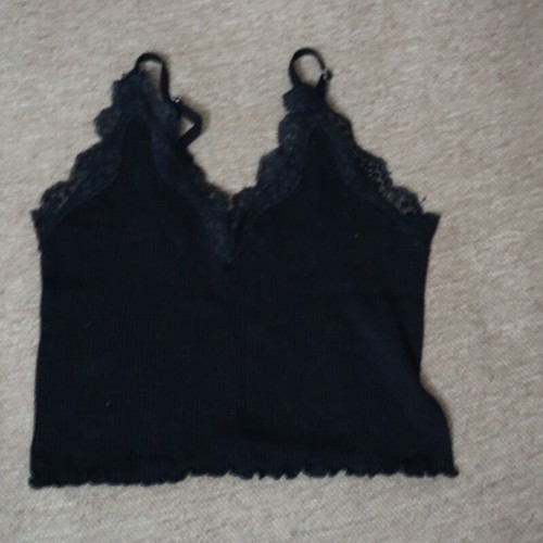 Pull & Bear women's crop top like new, black, size S