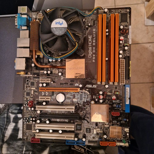 ASUS P5W DH Deluxe motherboard with 4GB DDR2 and Pentium D 940 used