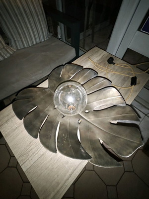 Epitychio lamp shaped like Monstera leaf, new, gold brown bronze