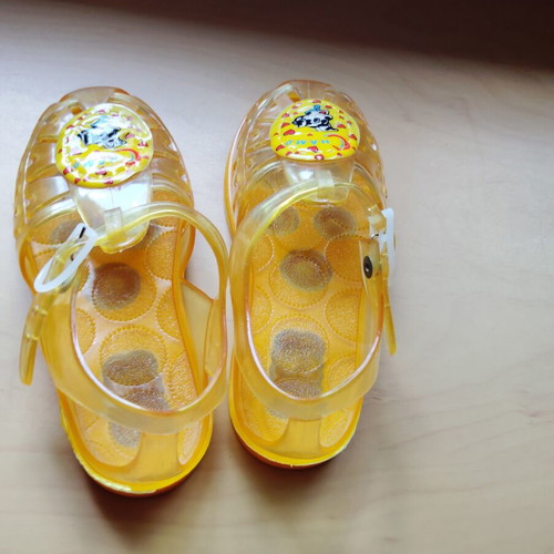 Silicone sandals like new, size 28/29, orange