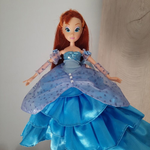 Winx Club Bloom Magical Ball Gown collector doll