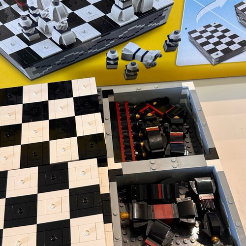 Lego 40174 Chess Set like new with original box