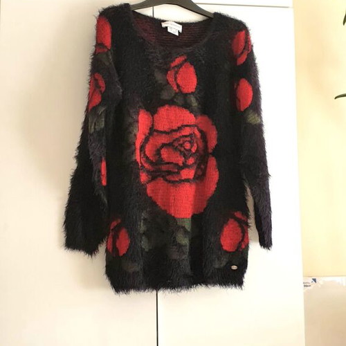 Amy Vermont sweater new with roses, size M