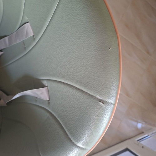 Highchair with wheels, pistachio color