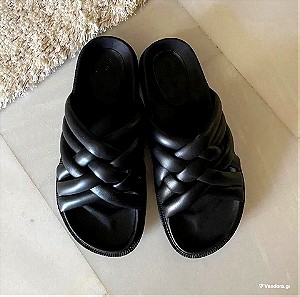 Καινούρια πέδιλα / παντόφλες / slip on δερμάτινα μαύρα παπουτσια αξίας 80€