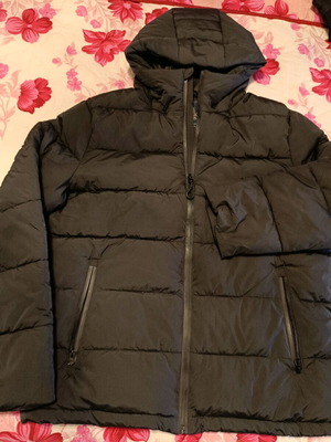 Men's jacket Large new, black with hood and waterproof zipper