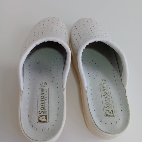 Sanitaire Anatomical White Medical Clogs Size 37 New