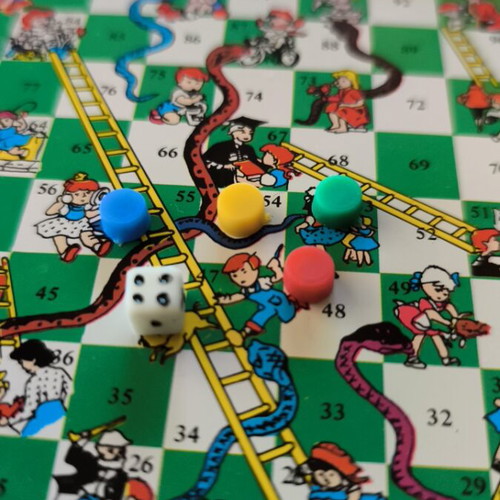 Garfield Magnetic Board Game Snakes & Ladders like new