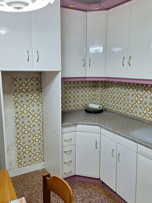 Kitchen cabinets used, corner 3x1.73 m, glossy lacquer with sink and extractor