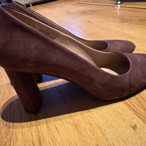 Aquamarine suede heels like new, size 39, brown and red