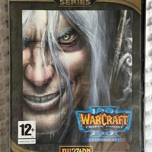 Warcraft 3 Reign of Chaos & Frozen Throne used, collectible