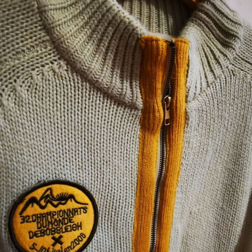 Knitted wool cardigan like new, size XL, beige