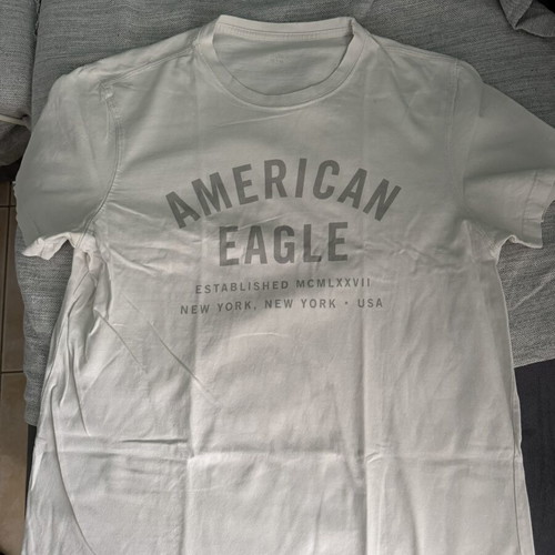 American Eagle short sleeve T-shirt, white and gray, size L