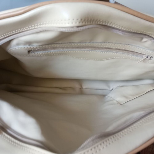 Women's beige-tan handbag like new made of leatherette