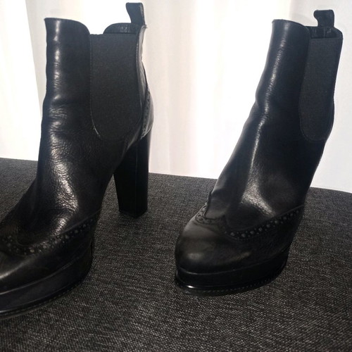 Galleria di Scarpe leather women's ankle boots like new, black, size 39