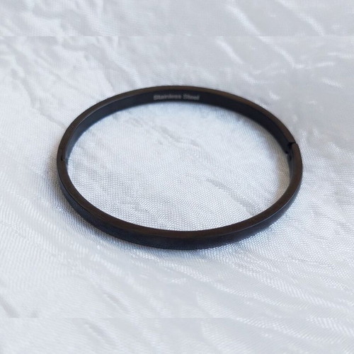 Tumi black steel bracelet bangle like new