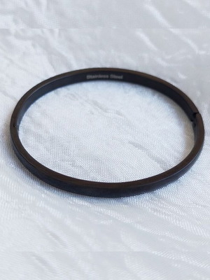 Tumi black steel bracelet bangle like new