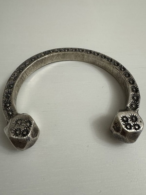 Vintage Handmade Silver Cuff Bracelet used with Floral Ethnic Design