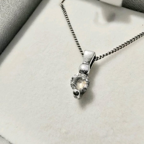 Silver necklace 925 used, small and discreet