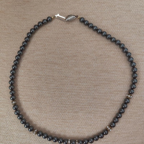Hematite necklace like new, black and silver, 50cm
