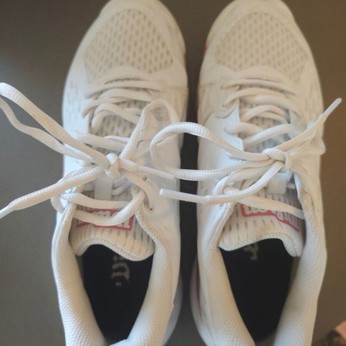 Wilson tennis shoes like new, size 39.5, white athletic
