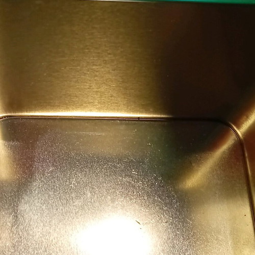 Metal Tin Loumidis Papagalos Collectible Edition like new