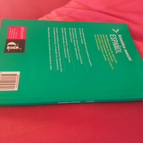 Gramática esencial Español book used, in Spanish