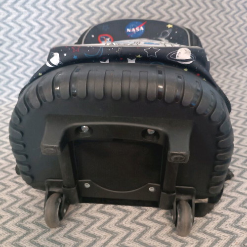 Nasa school bag used with wheels