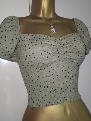 Stradivarius khaki green stretch crop polka dot top size medium