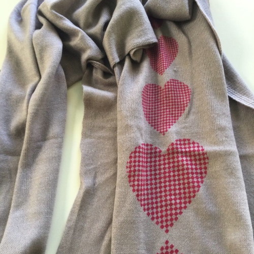 Scarf used, dimensions 185x45cm