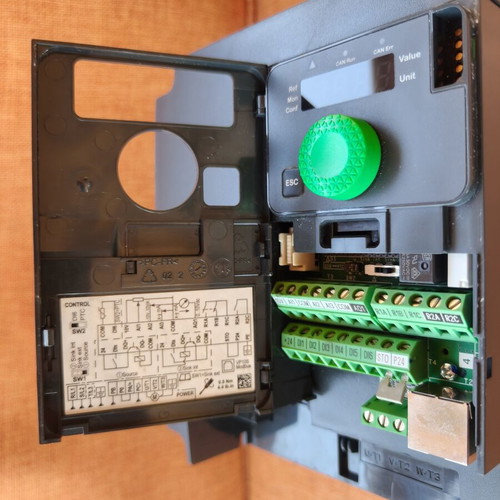 Schneider Electric Altivar ATV320U30N4C inverter 3kW 380-500V like new