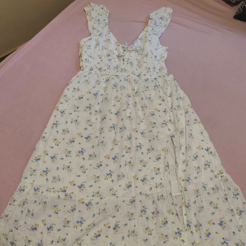 Hollister dress XL white floral, like new