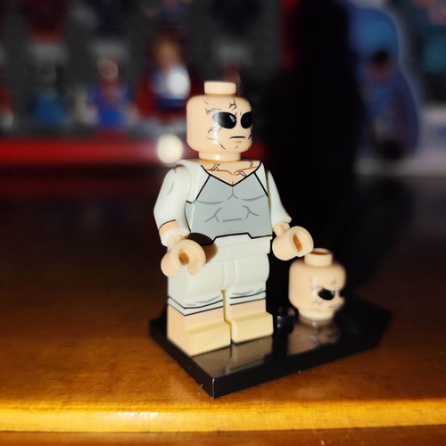 Prisonvincible Mark Grayson minifigure like new with accessories