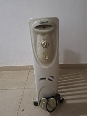 De'Longhi KH591225 electric oil radiator 2500W used