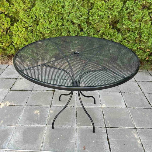 Garden set with 4 chairs and 1 table made of solid iron, new