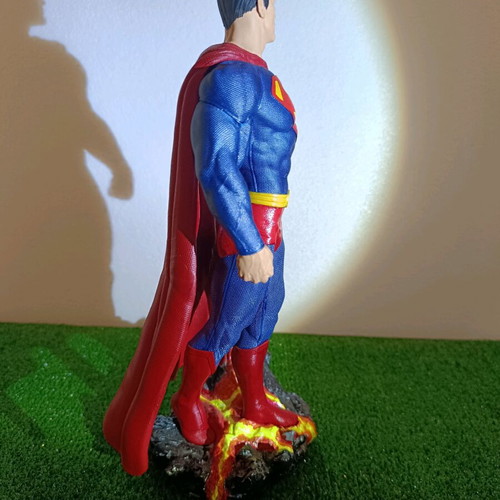 Superman resin statue like new, handmade collectible