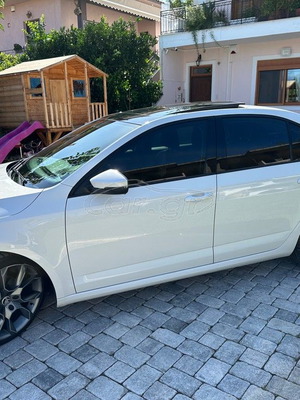 Skoda Octavia diesel DSG with panoramic roof, like new