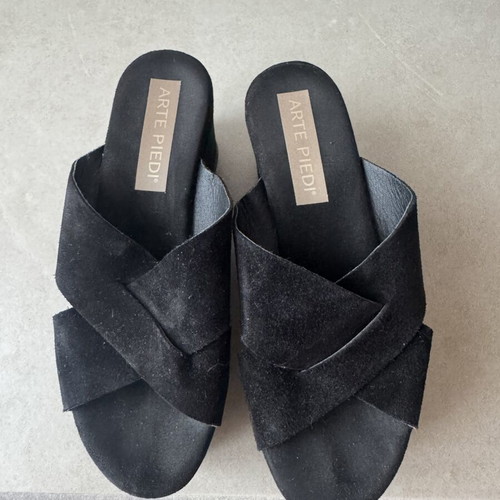 Arte Piedi leather suede platform sandals size 36 like new black