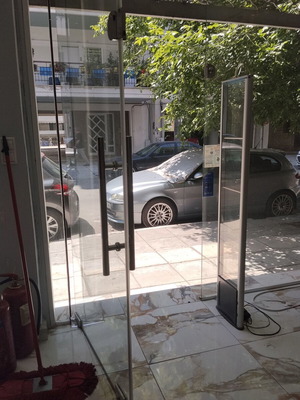 Antitheft System with Tags and Detacher Machine like new